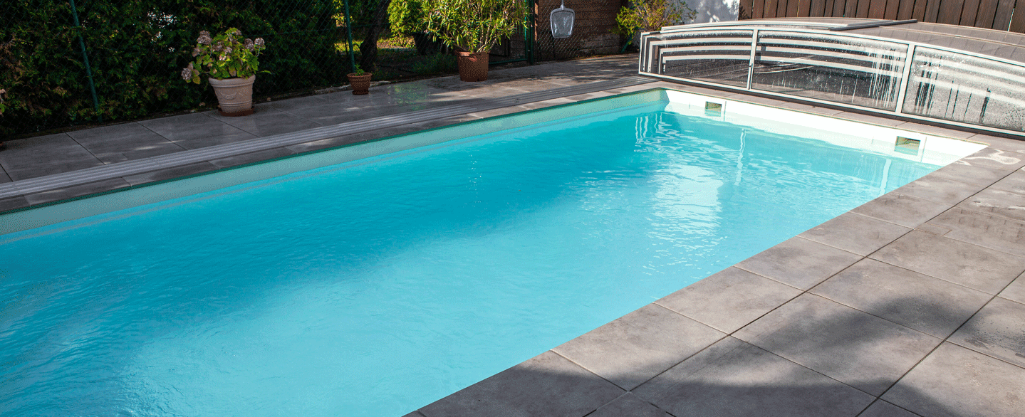 Pool Umrandung & Verkleidung - Naturstein & Keramik vom Profi