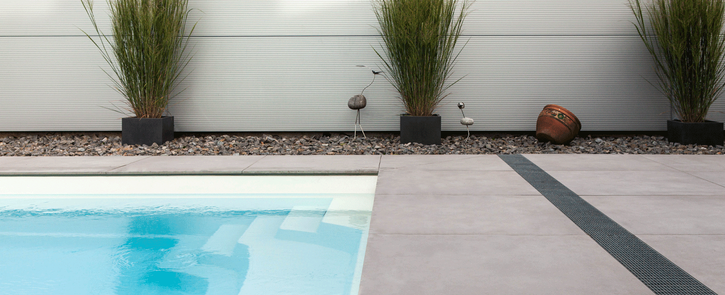 Pool Umrandung & Verkleidung - Naturstein & Keramik vom Profi