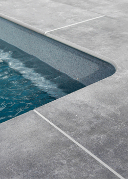 Poolrandplatten mit leichtem Radius an den Ecken