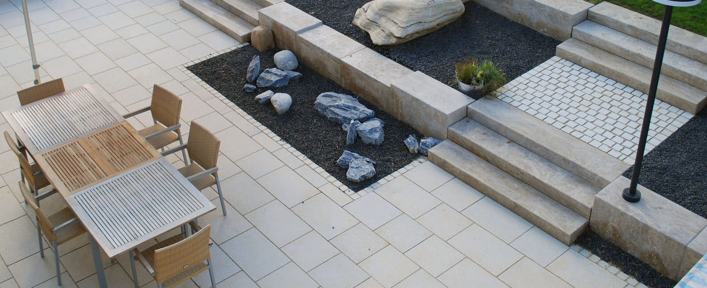 Terrassenplatten aus Naturstein Travertin Noce