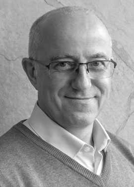 jean-baptiste-caillebotte-vertriebsinnendienst Portraitfoto von Jean-Baptiste Caillebotte, Ansprechpartner im Bereich Küchenarbeitsplatten