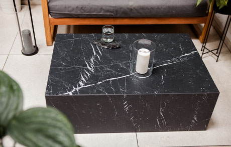 Cube Beistelltisch in schwarz aus Keramik Marmo Marquina