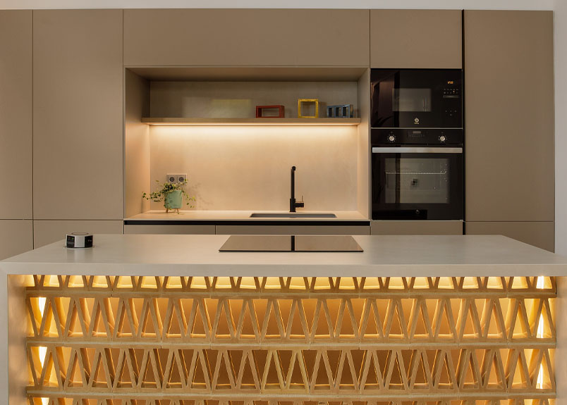 Ambiente Küche mit Arbeitsplatte aus pureto Sienna