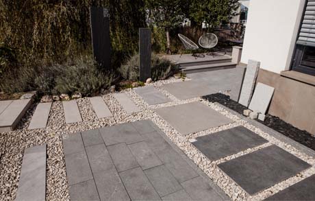 gartenausstellung-terrassenplatten-wegplatten Terrassenplatten in der Outdoor-Gartenausstellung in Endingen am Kaiserstuhl