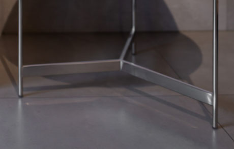 coffeetable-beistelltisch-couchtisch-marmowhite-detail-chromgestell Beistelltischgestell aus chrom