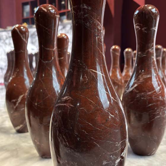 trendmesse-salonedelmobile-steindesign-bowling-kegeln Steindesign Kegeln Bowling