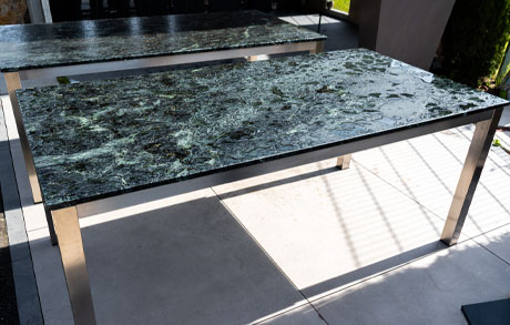 esstisch-natursteintisch-speckstein-outdoortisch Rectangle Tische mit Speckstein-Tischplatten für außen geeignet